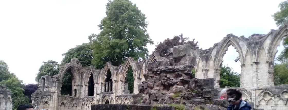 Harry Potter walking tour with games and quizzes