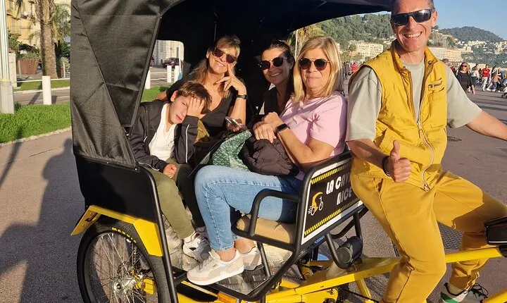 Nice tour by electric bike taxi for 4 people