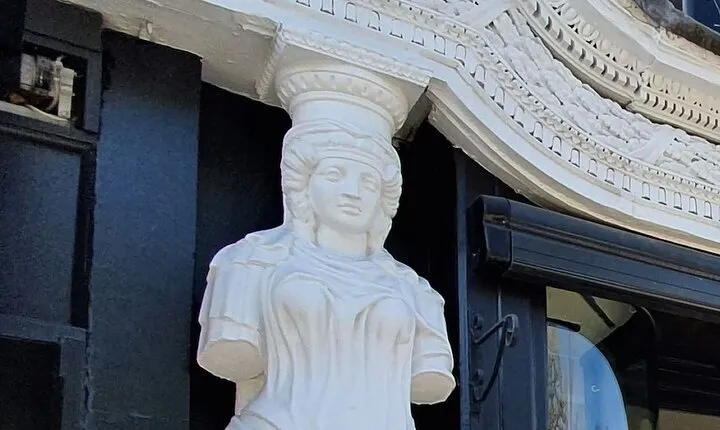 Discovering Cheltenham: A Self-Guided Audio Tour