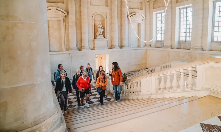 Private Versailles Palace and Garden with Van Transfer from Paris