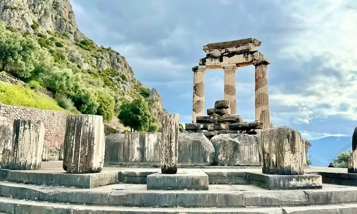 Mystical Delphi & Hosios Loukas Byzantine Wonder Luxury Day Tour