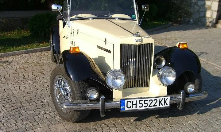 Private Retro Stylish Tour of Sliven with MG