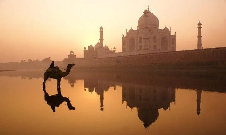 All Inclusive Taj Mahal Day Tour from Delhi by Superfast Train
