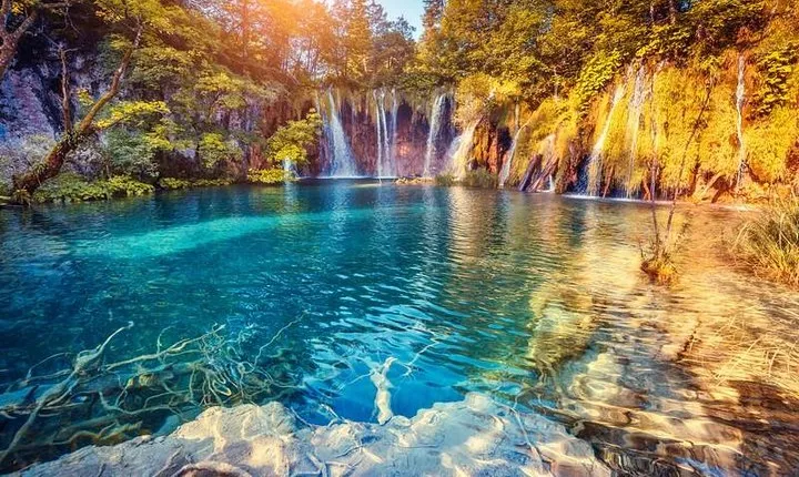 Zagreb to Split Group Transfer with Plitvice Lakes guided Tour
