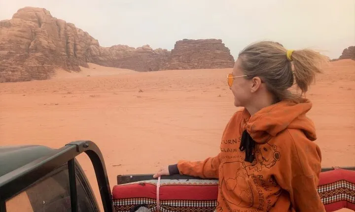 Private full day jeep tour in the desert
