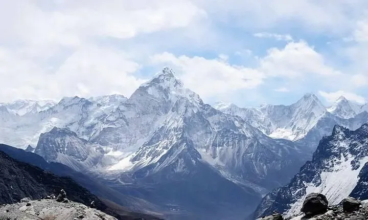 Everest High Pass Trekking