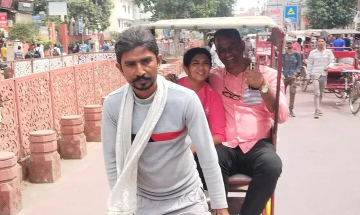  Half Day or Full Day Delhi Shopping Tour with Female Consultant