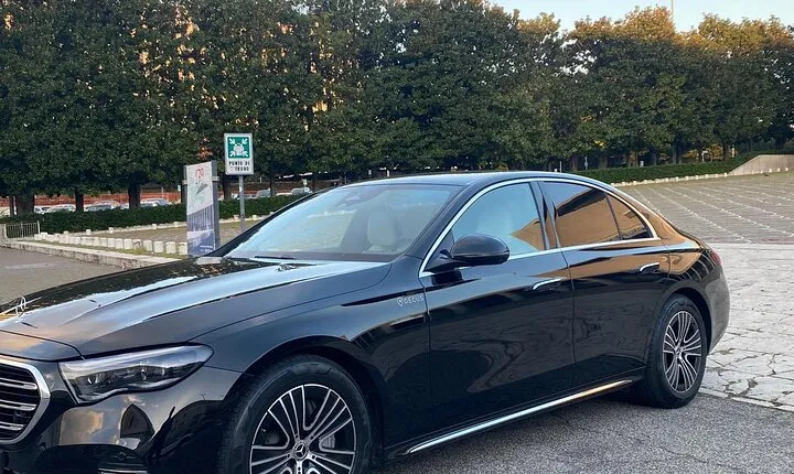 Luxury Private Night Transfer from Fiumicino to Rome City Center