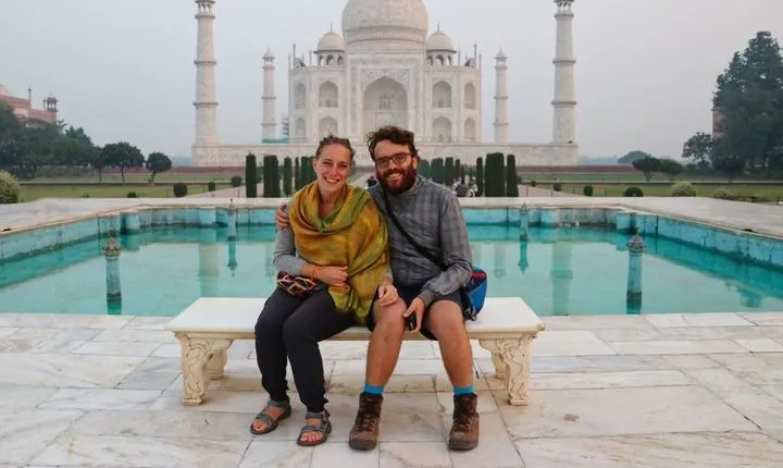 Single Day Taj Mahal and Agra Fort Tour with Fatehpur Sikri