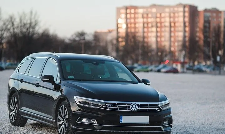 Krakow Balice Airport -Slovakia Bratyslawa city private transfer