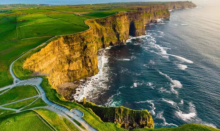 Private Cliffs of Moher Tour Small Group from Dublin, Ireland
