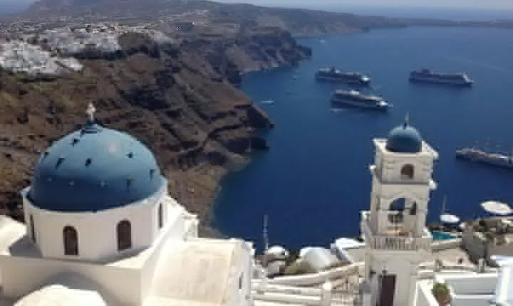 6-Hour Private Best of Santorini Experience