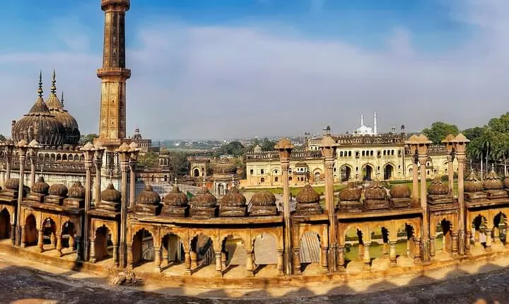 Best of Lucknow (Guided Halfday Sightseeing Tour by Car)