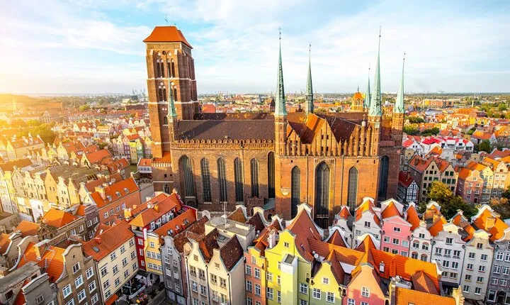 Private Transfer from Warsaw or airport Warsaw to Gdansk Area 