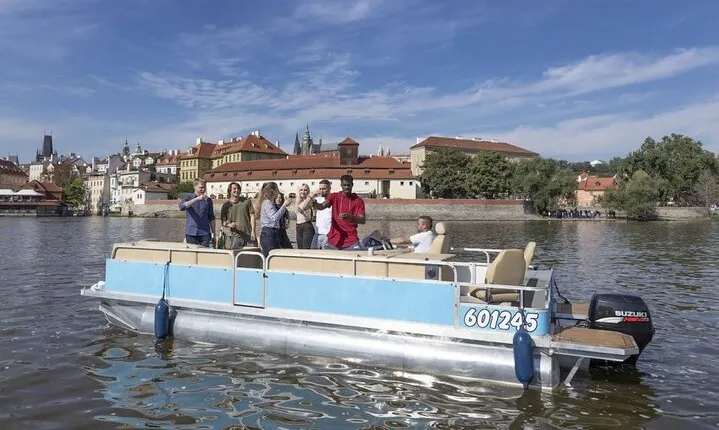 Private Boat Cruise With Unlimited Beer