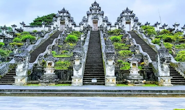 3 Days Tours : Tanah Lot Temple And Lempuyang The Gate Of Heaven 