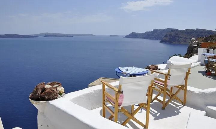 5 Day Private Tour, Santorini, Mykonos, Delos & Cruise to Caldera