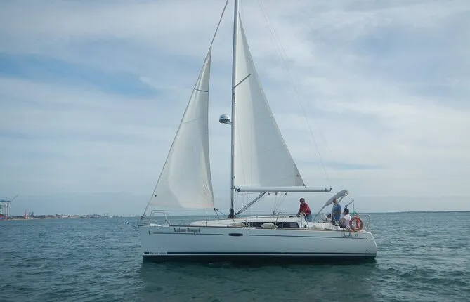 Sail boat trip at Setubal Bay with stop for Wine tasting ( Green Trip)