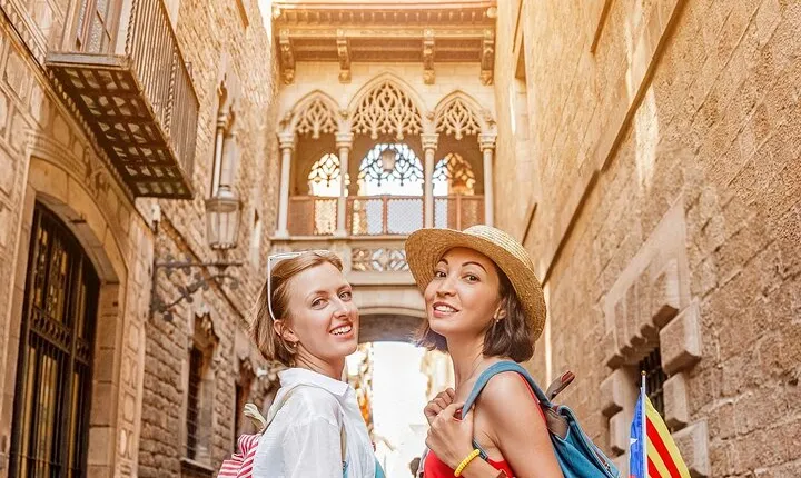 Best of Barcelona Guided Tour with Port or Hotel Pick up