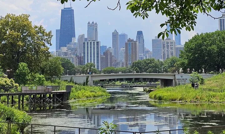 Lincoln Park Nature Museum and Zoo Public Walking Tour