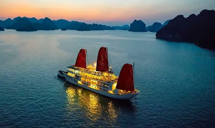 Five-Day Ha Noi, Ninh Binh & Ha Long Bay Adventure Group Tour