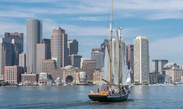 Classic Tall Ship Sightseeing Cruise of Boston Harbor