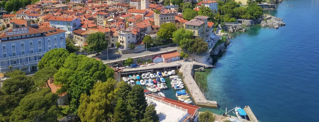 Kvarner Bay tour with Opatija, Lovran and local specialties