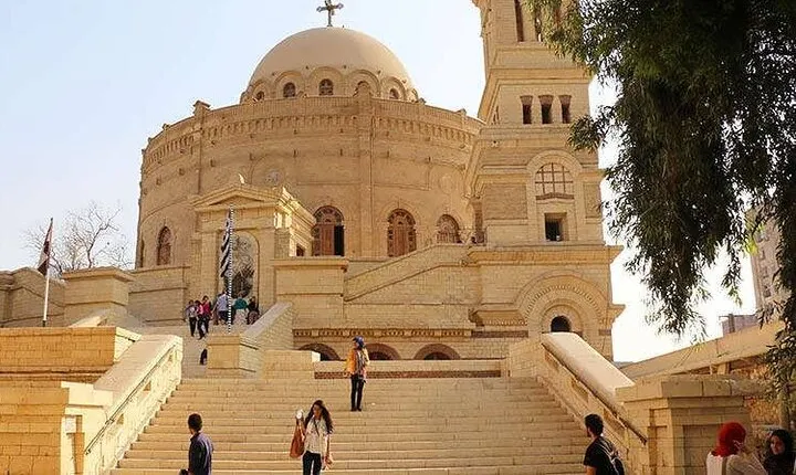 Private Overday to Coptic and Islamic Cairo with guide & Lunch