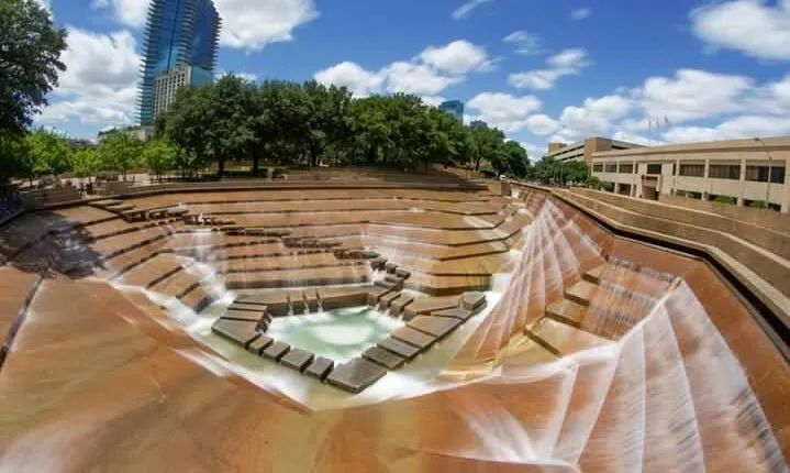 Fort Worth Scavenger Hunt and Sights Self-Guided Adventure