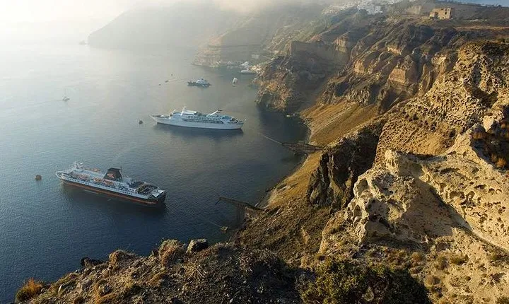 Santorini tours Famous place with greek coffe or coctail 4hour