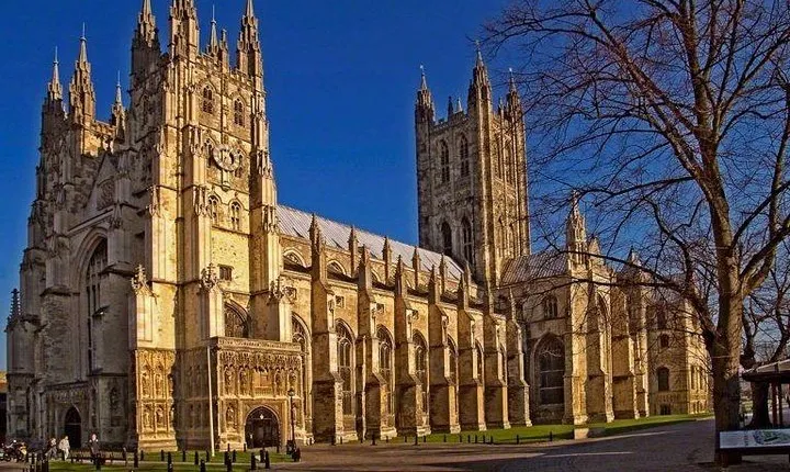 Private driver tours to Leeds Castle, Canterbury, White Cliffs