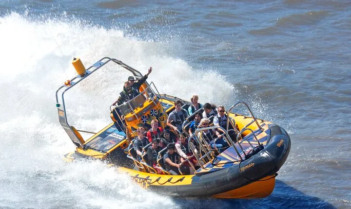 PRIVATE HIRE SPEEDBOAT 'THAMES BARRIER EXPERIENCE - 70 minutes from Embankment