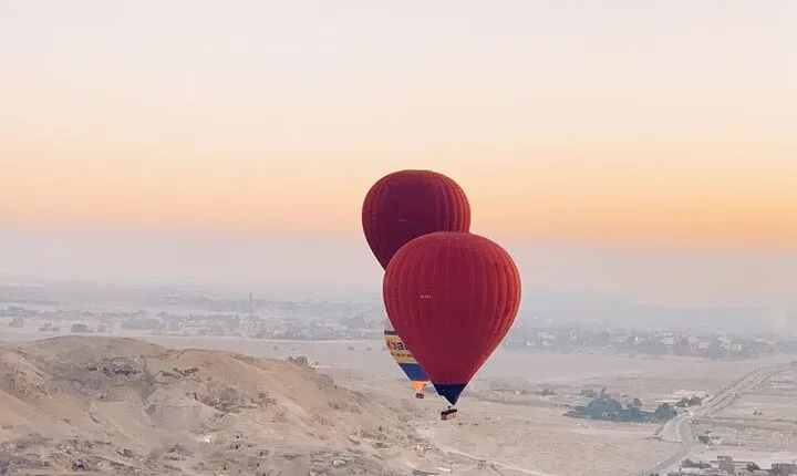 Hot Air Balloon Tour Experience in Luxor