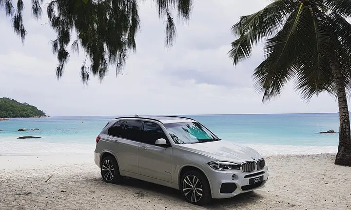 Taxi Services & Transfers on Praslin Island