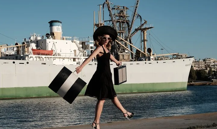 Private Photoshoot Experience at Piraeus Port