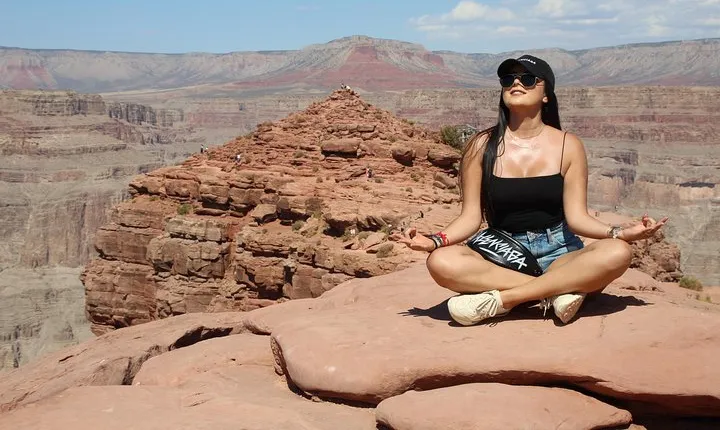 Grand Canyon Tour In Spanish Skywalk and Lunch Included