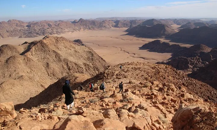 Hike to Jordan Highest Mountain, Umm Ad Dami with Meal and Stay