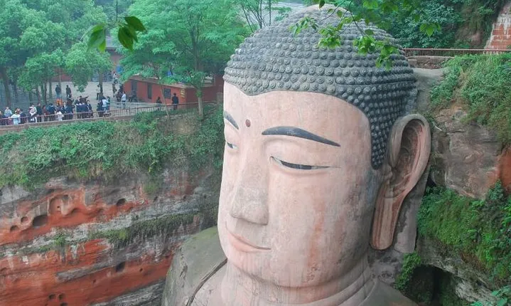 One Day Private Tour of Leshan Giant Buddha, Huanglongxi Ancient Town