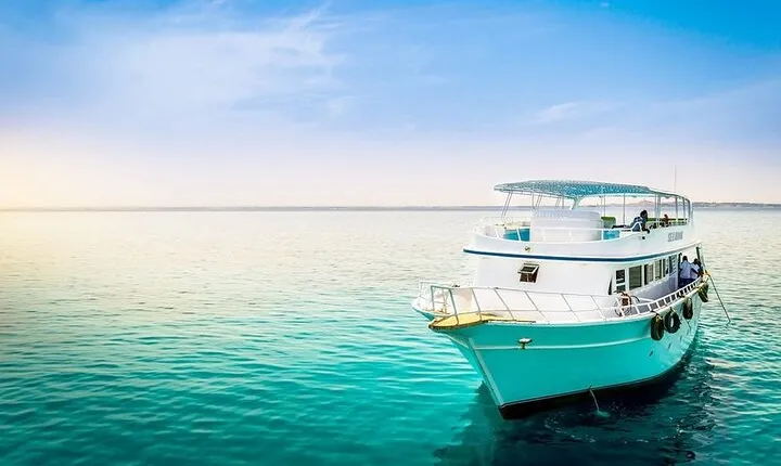 Orange Bay Island Snorkeling Trip with Parasailing