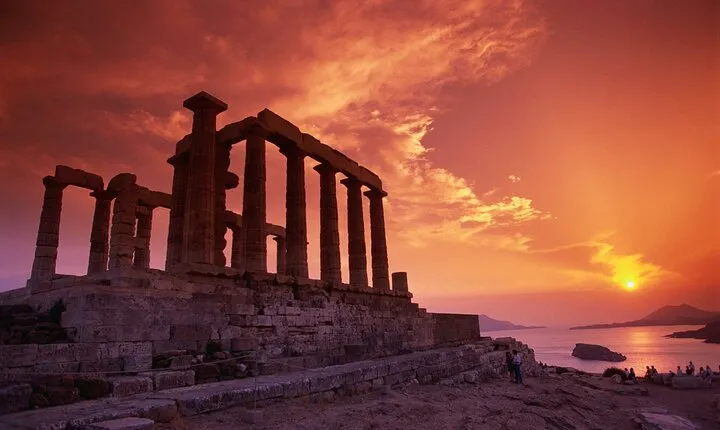 Temple of the Poseidon/Cape Sounio and Vouliagmeni lake Private Tour