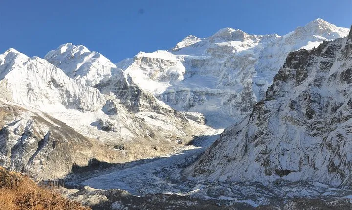 Kanchenjunga Circuit Trek