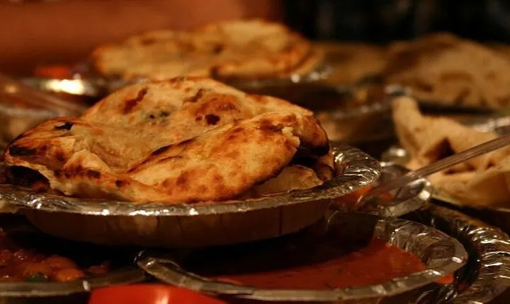 Guided 3 Hour Heritage Walk with Local Food Tasting