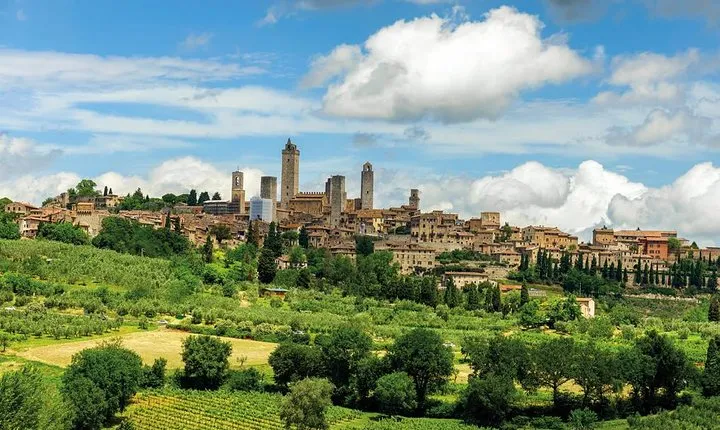 Florence Day Trip: Pisa, San Gimignano, and Siena with Lunch