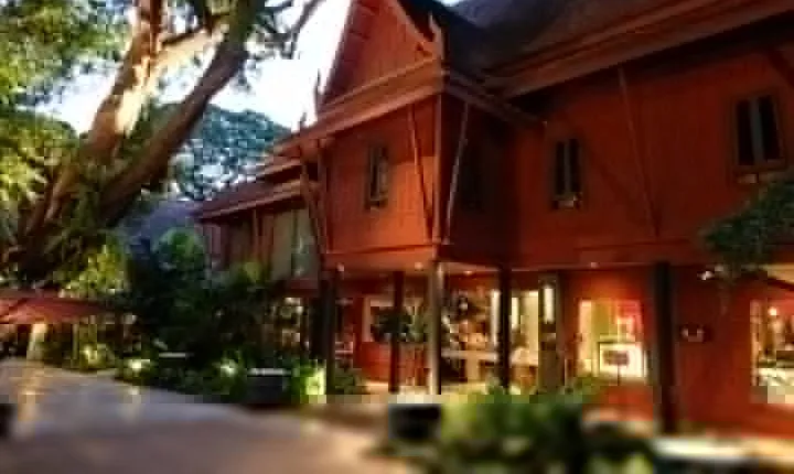 Legendary Silk City Tours! Jim Thompson & Krua weaving community
