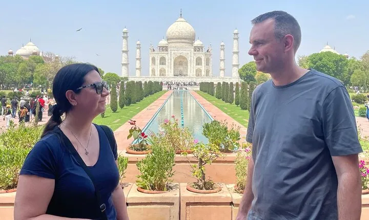 Taj Mahal and Agra Private Tour from Delhi by Car with 5* Lunch