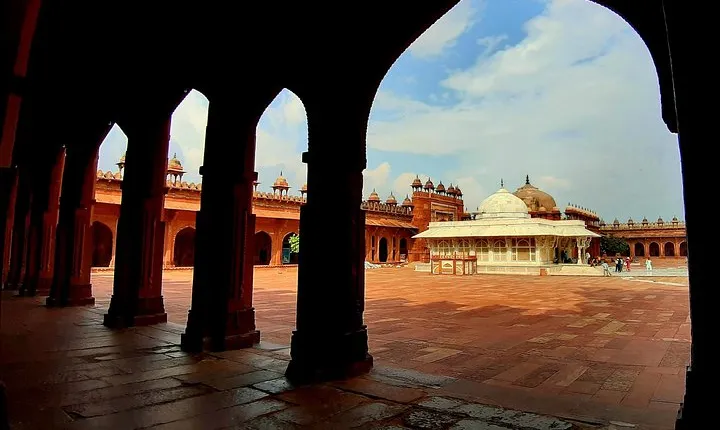 Private: Day Trip To Fatehpur Sikri (All Inclusive)
