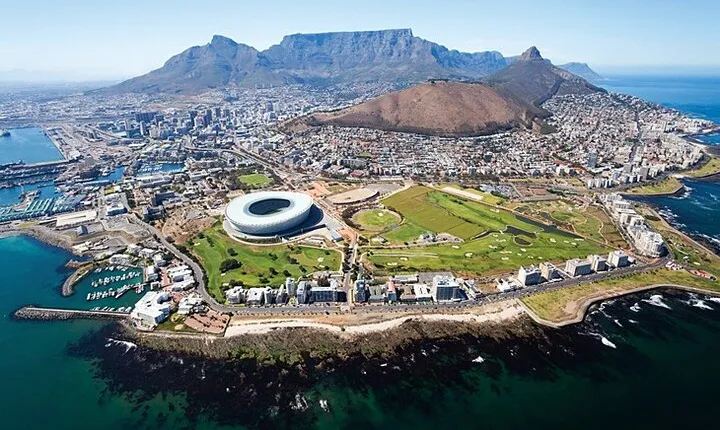 Private Cape Town City Tour AFROGEM and Constantia Winelands
