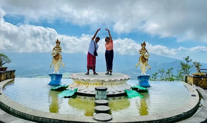 Private Custom Walking Tour with a Local Guide in Bali