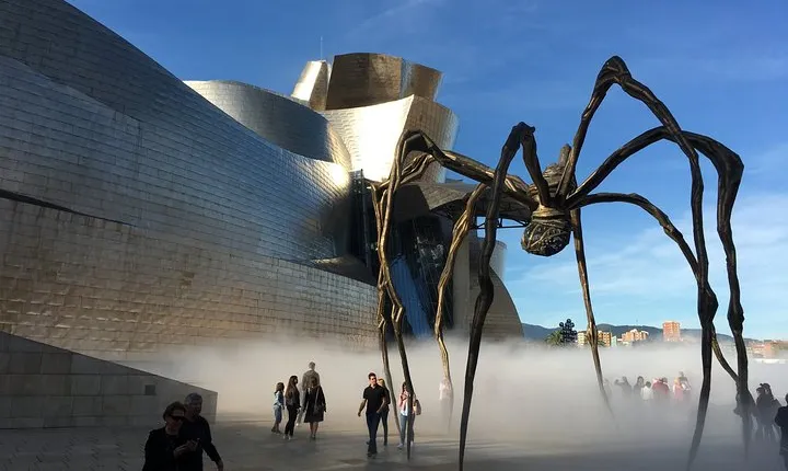 Bilbao: Guggenheim Like Never Before: VIP Access. Small Group.Top