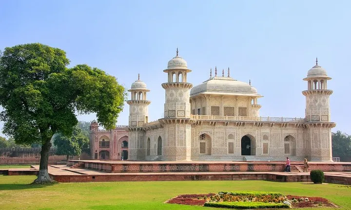 Private Taj Mahal And Agra Fort (Skip the line, Tour Guide Only)